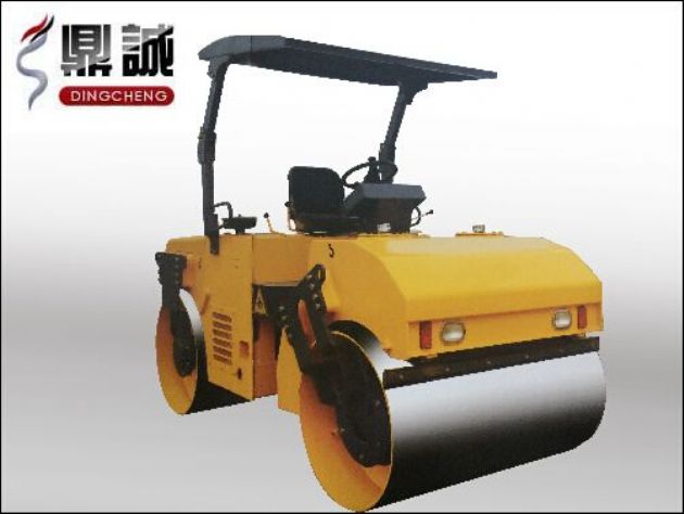 點擊查看詳細(xì)信息<br>標(biāo)題：6噸雙鋼輪振動壓路機(jī) 閱讀次數(shù)：12515